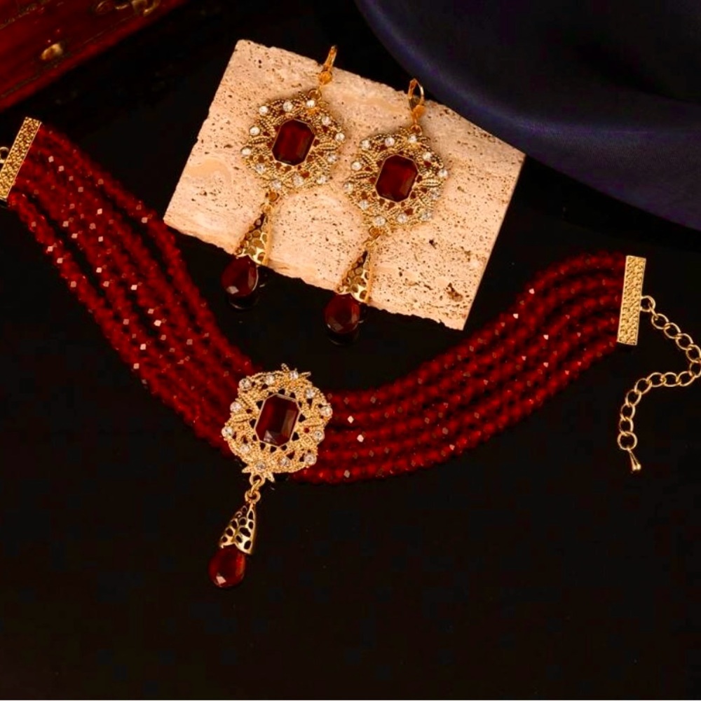 Elegant Gold and Red Victorian Faceted Beading Choker Necklace Earring Set - Picture 4 of 5
